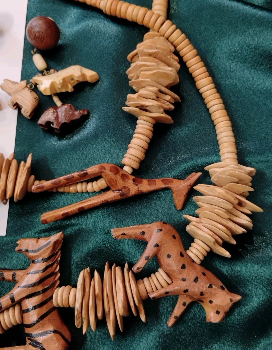 Vintage WOODEN Chip Beaded 28″ Necklace AND Earrings ft. Carved Animals!