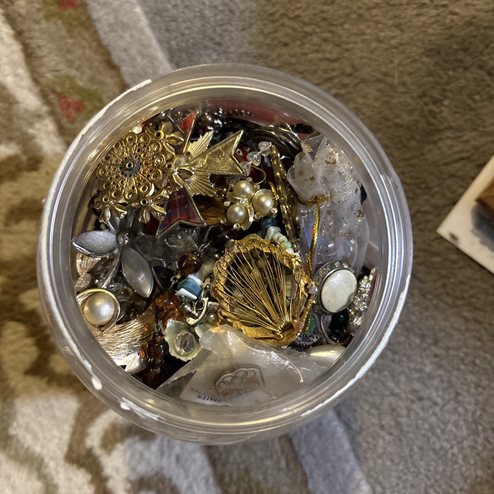4.5 Lbs Vintage Jewelry Lot For Wear Or Harvest Broken Many Brooches , 4Crafting