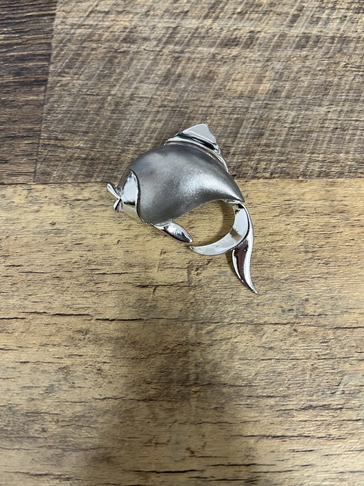 Jonette Jewelry Silver-Tone Fish Brooch Sea Life/Ocean Creatures Series