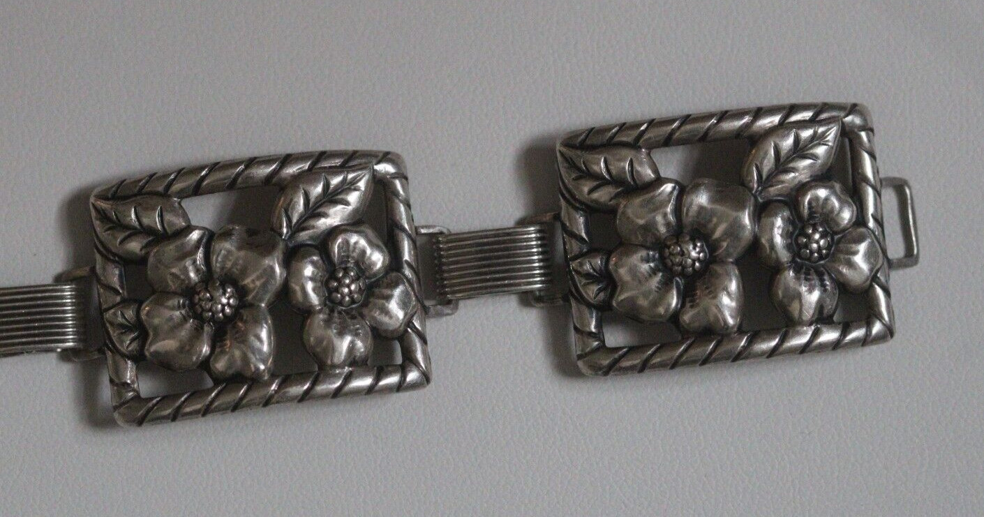Vintage c. 1940’s Danecraft Felch & Co. Sterling Silver Floral Panel Bracelet