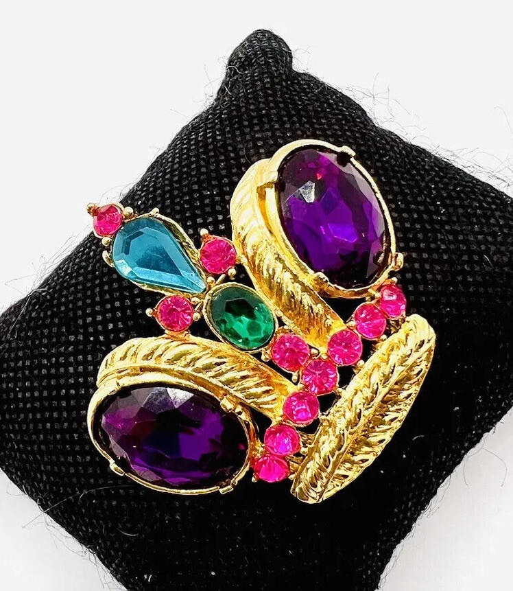 Jewel Tone Cabochon Regal Crown Brooch Prince of Wales Feathers Vintage Jewelry