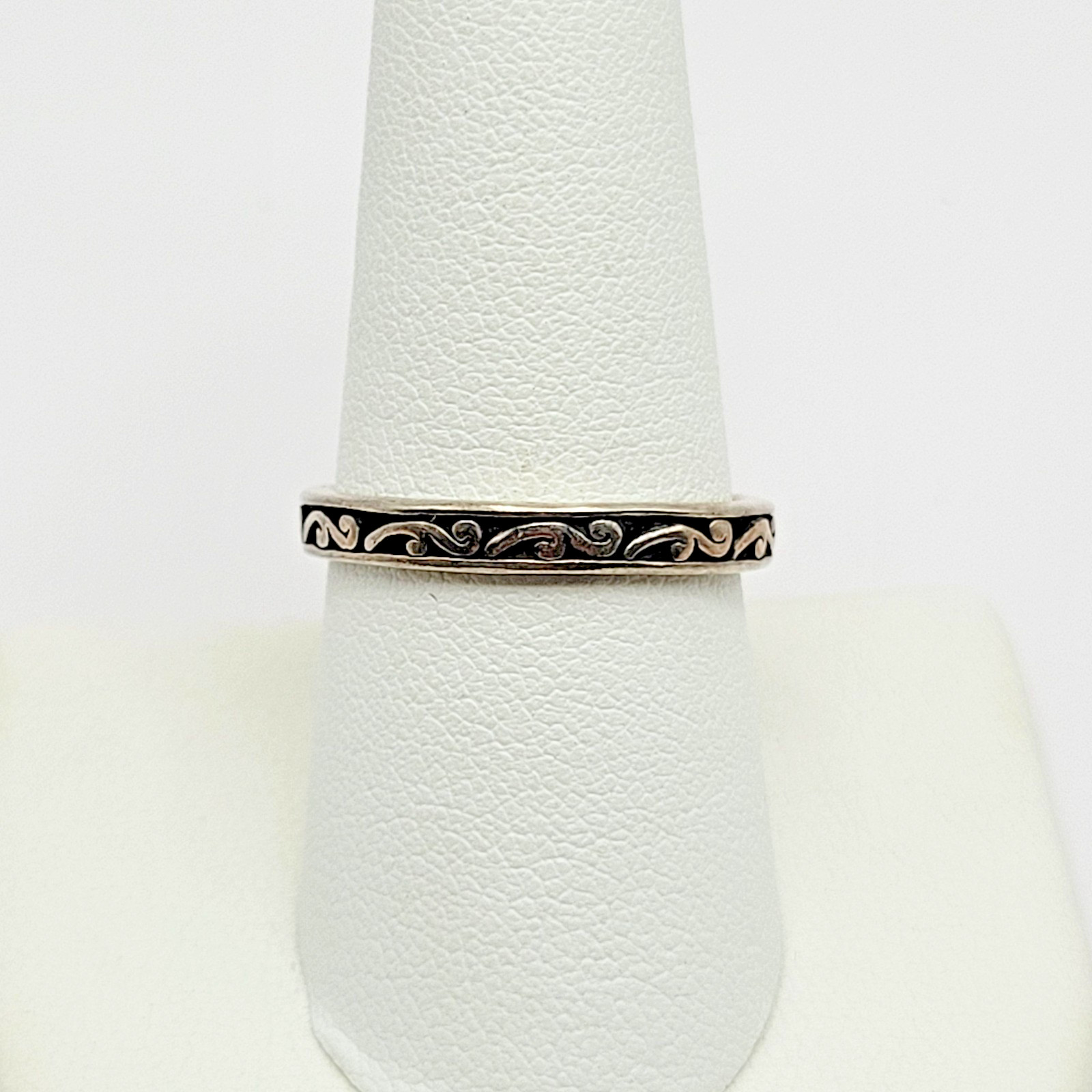 Shube Sterling Silver Scrolled Stackable Band Ring ~ Size 9