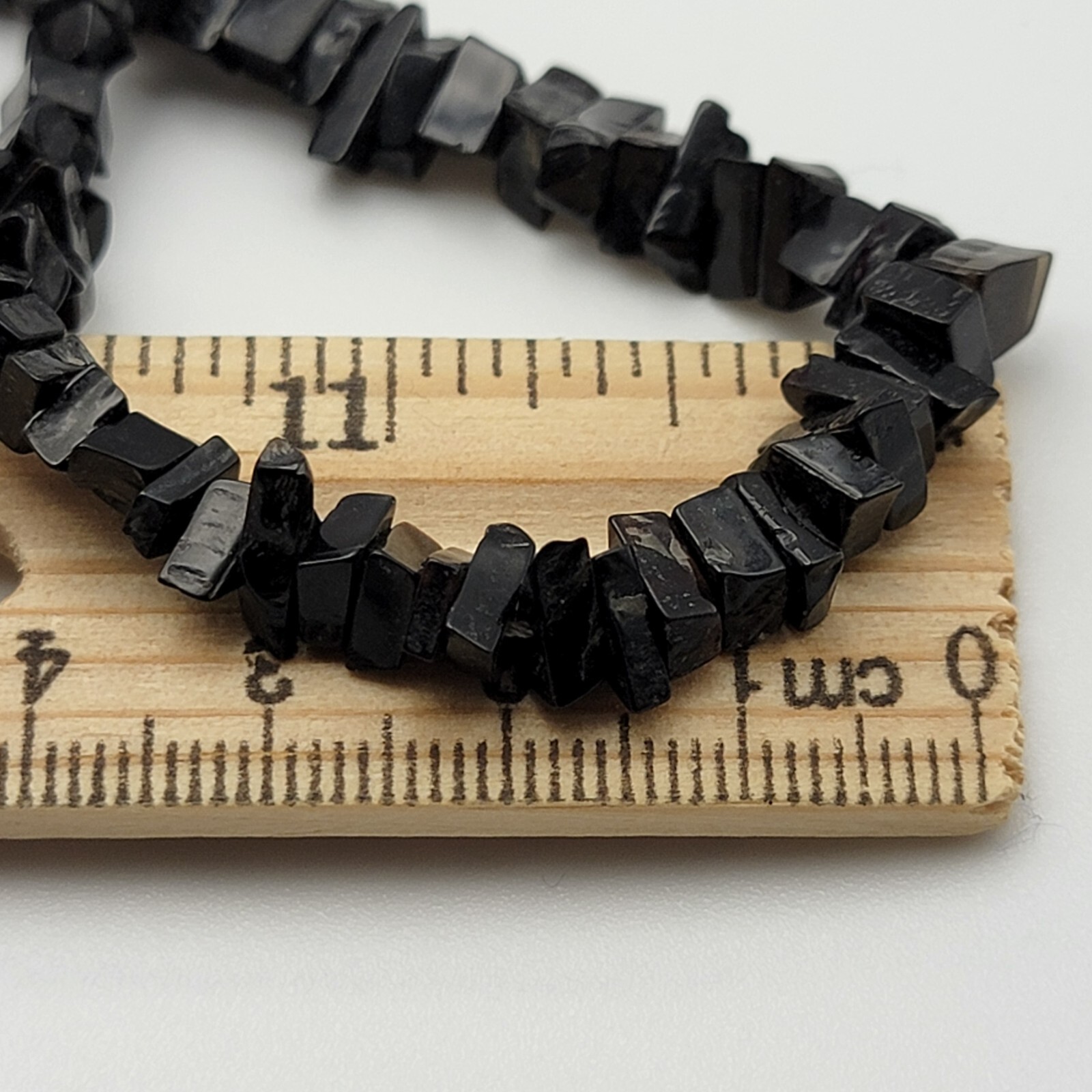 Vintage Black Onyx Chip Beaded Necklace 17 Inch Polished Lustrous Unisex Adults