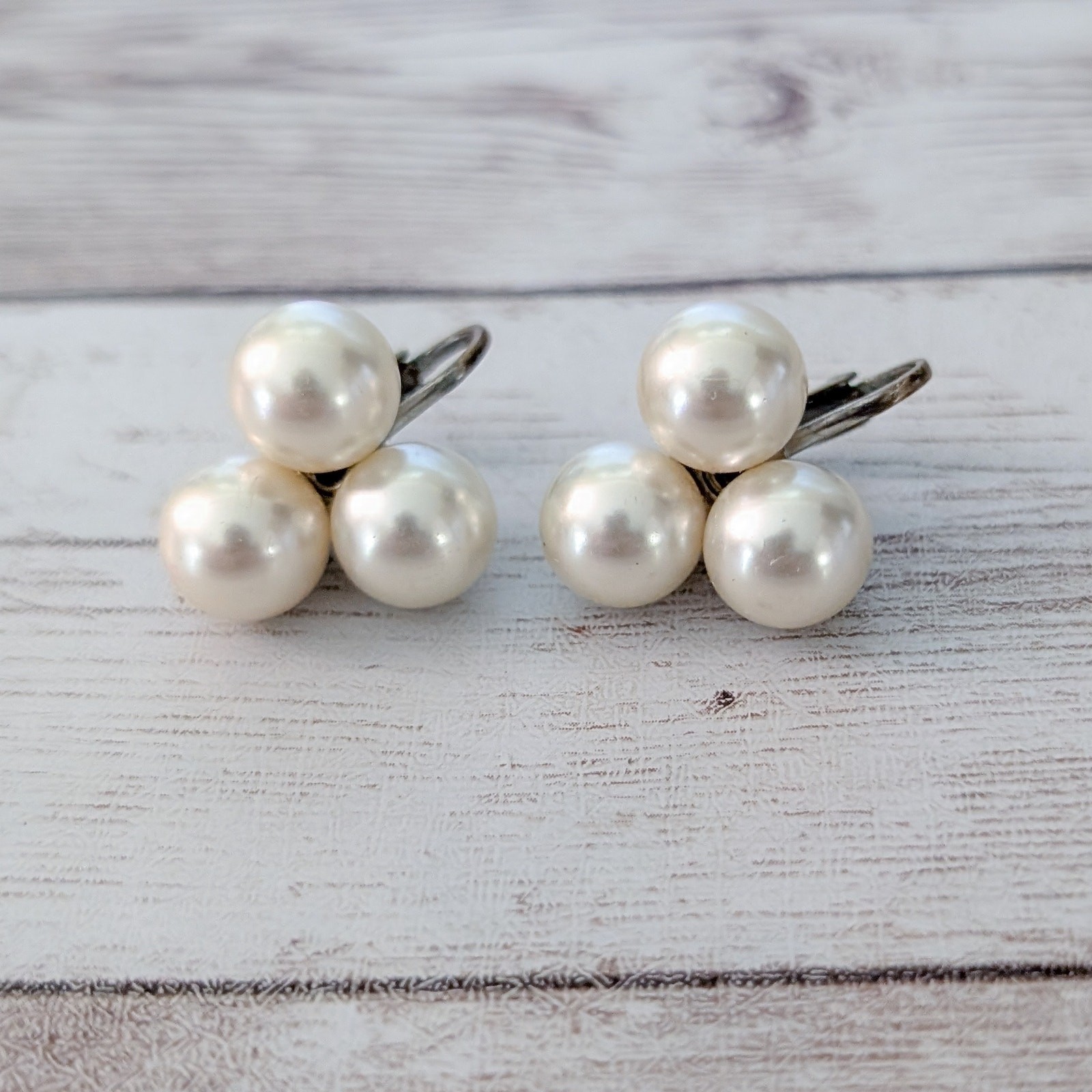 Vintage Clip On Earrings Faux Pearl Trio Statement – Rear Tarnish