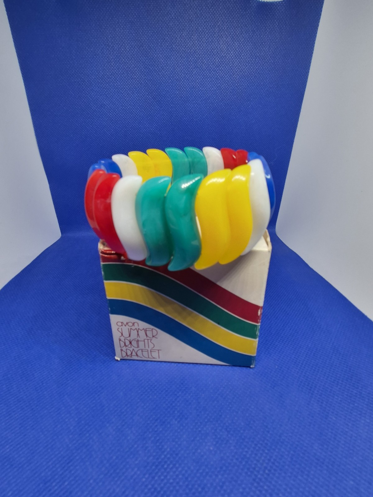 Vintage 1984 Avon Summer Bright Stretch Bracelet With Box