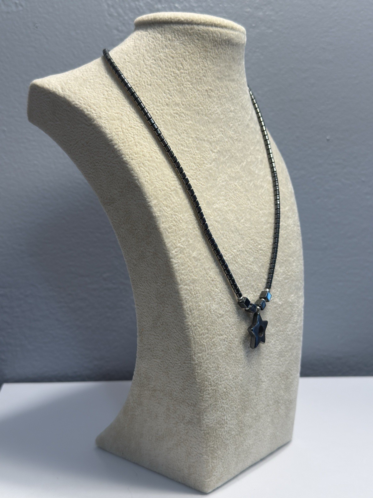 Hematite Star Necklace Dark Grey Vintage 90s Twist On Clasp