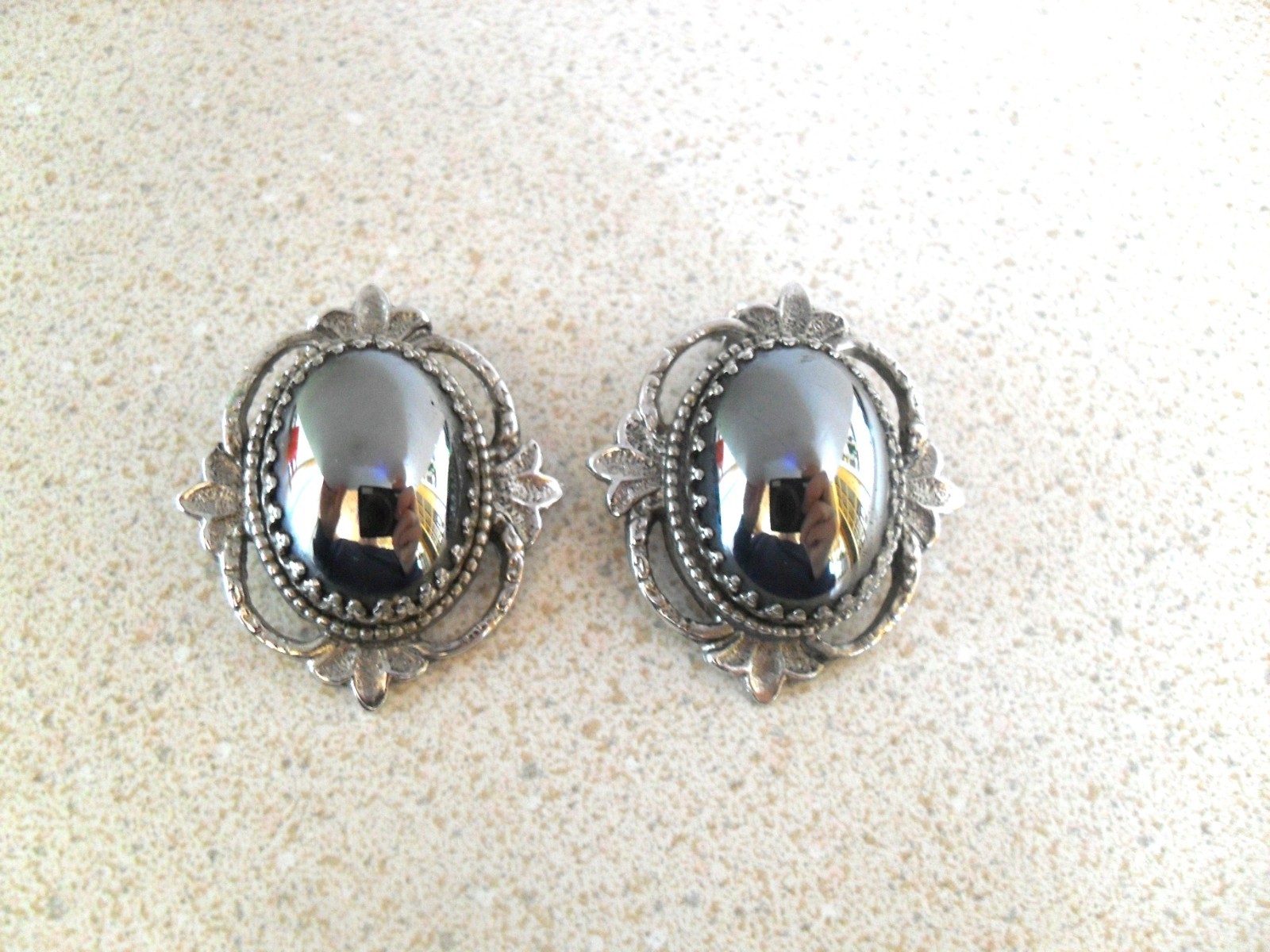 Vintage Whiting & Davis Co. Silver Tone Hematite Oval Clip On Earrings Classic