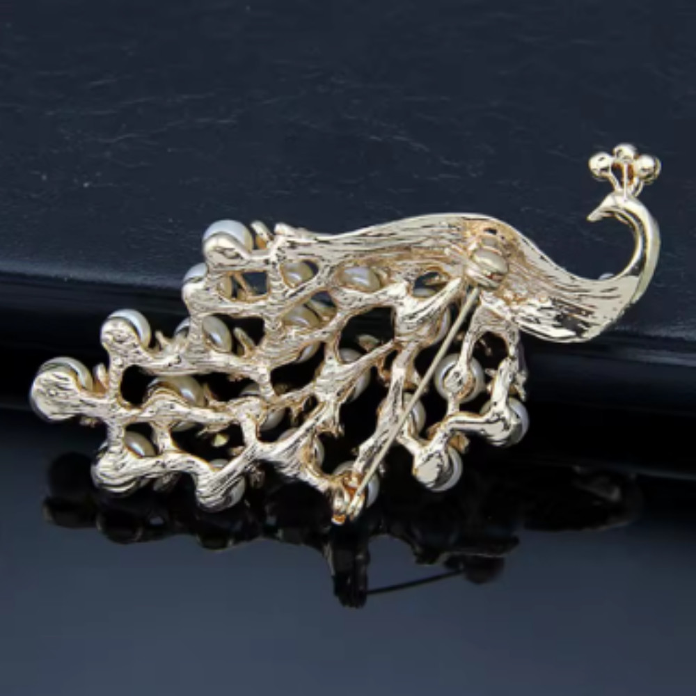 Vintage Style Peacock Bird Rhinestone Crystal White Bird Brooch Pin Pendant Gift
