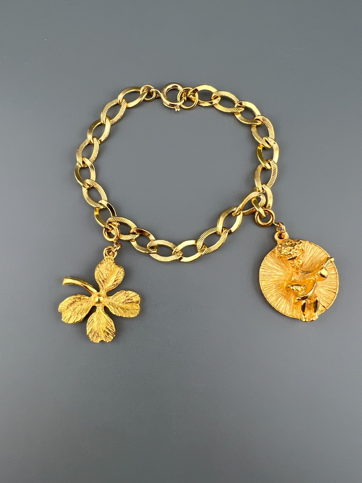 Vintage Charm Bracelet Gold Tone Curb Link Good Luck Clover Mandolin Germany