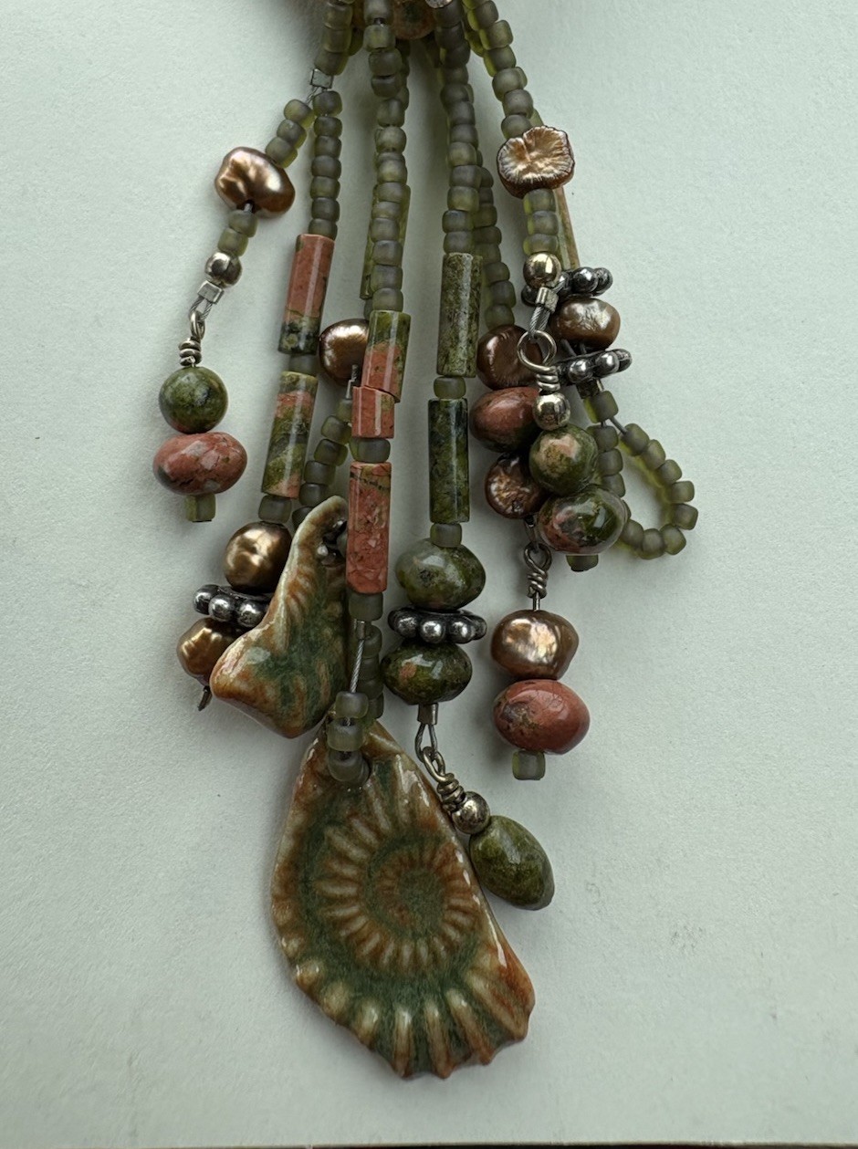 Vintage SeaShell Pattern Handmade Jewelry Ceramic Art Necklace Diane Wilson Folk