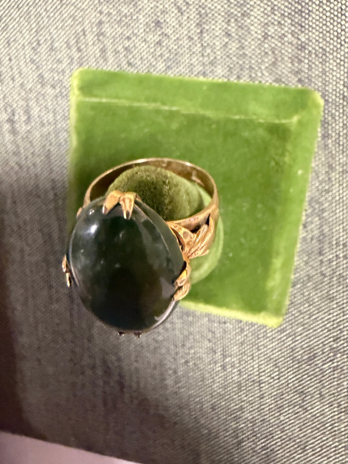 Vintage SOLID 14KT Gold Stamped Jade Ring Size 7.25 4.5g New Old Stock!