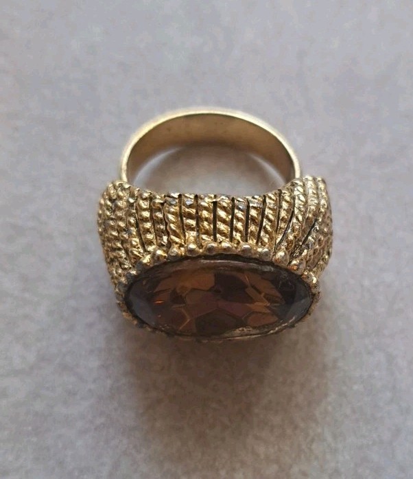 Beautiful Vintage Ring