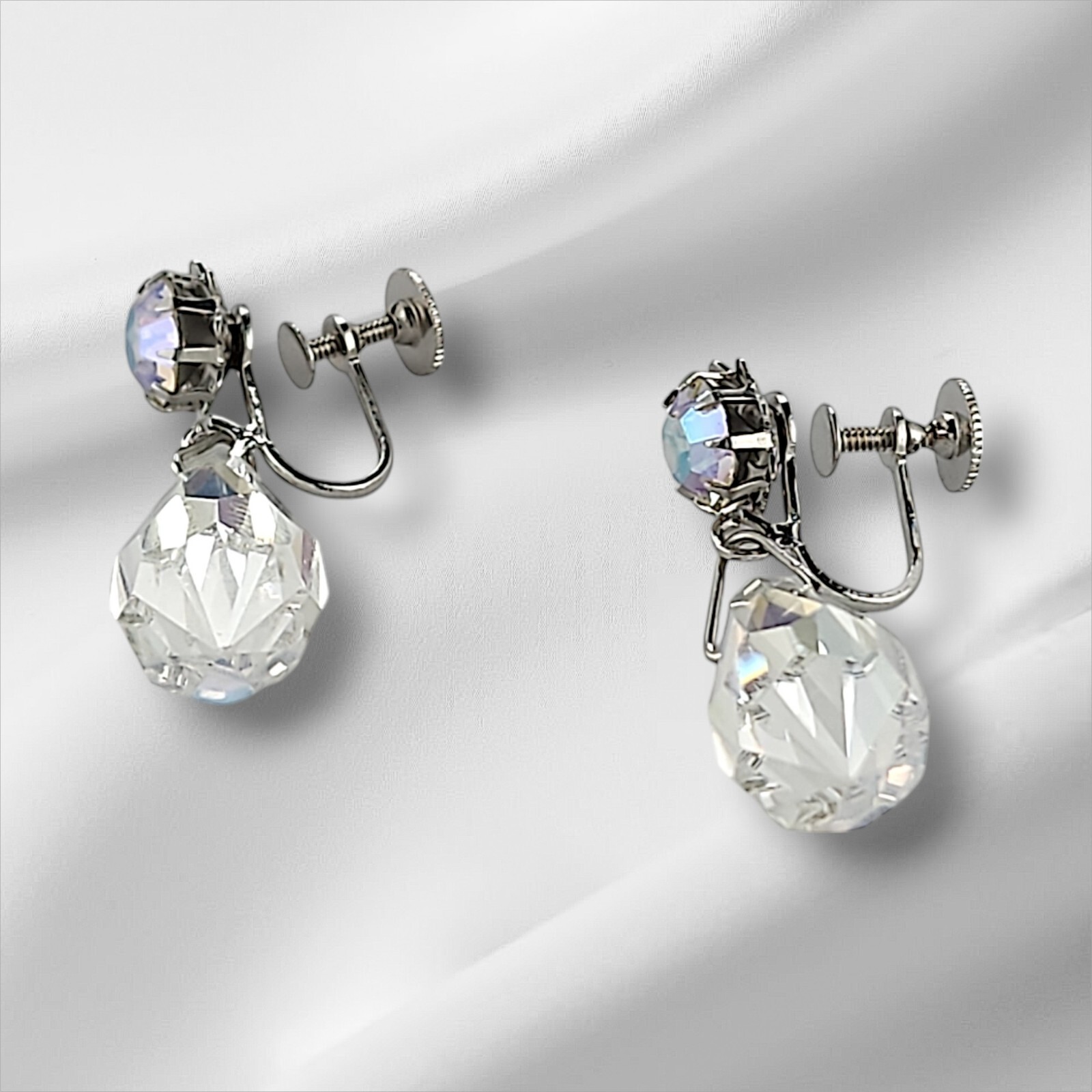 Vintage Aurora Borealis Crystal Rhinestone Dangle Drop Screw Back Earrings