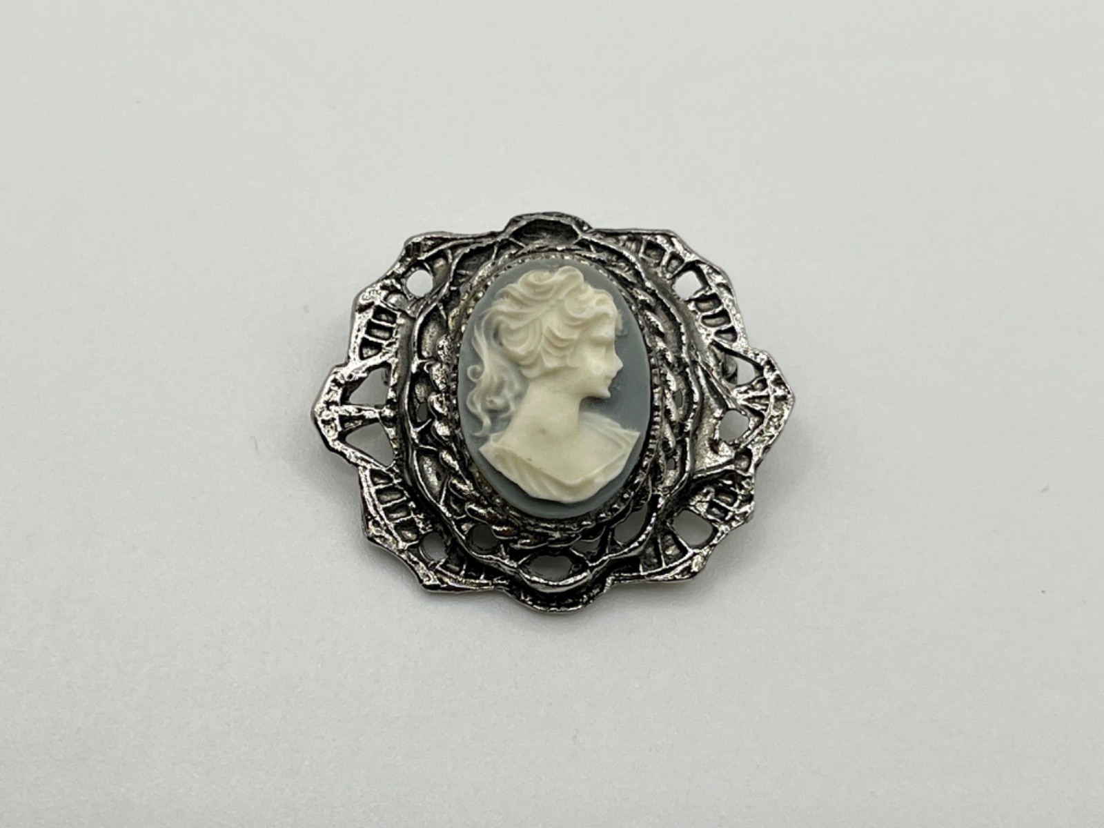 Vintage Cameo Brooch Pendant ~ Silver Tone Filigree Frame with Classic Lady