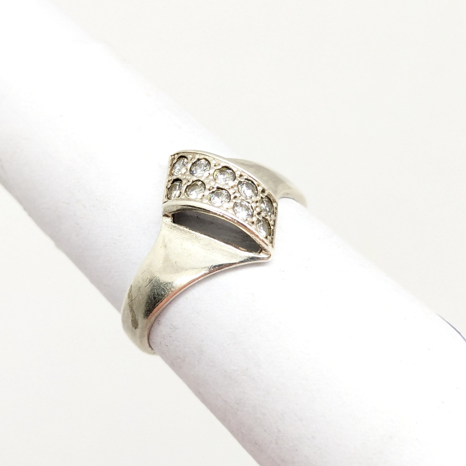 Vintage Elegant RING Silver 925 with Chic Bright Inserts -size: 8US (18mm) | #47