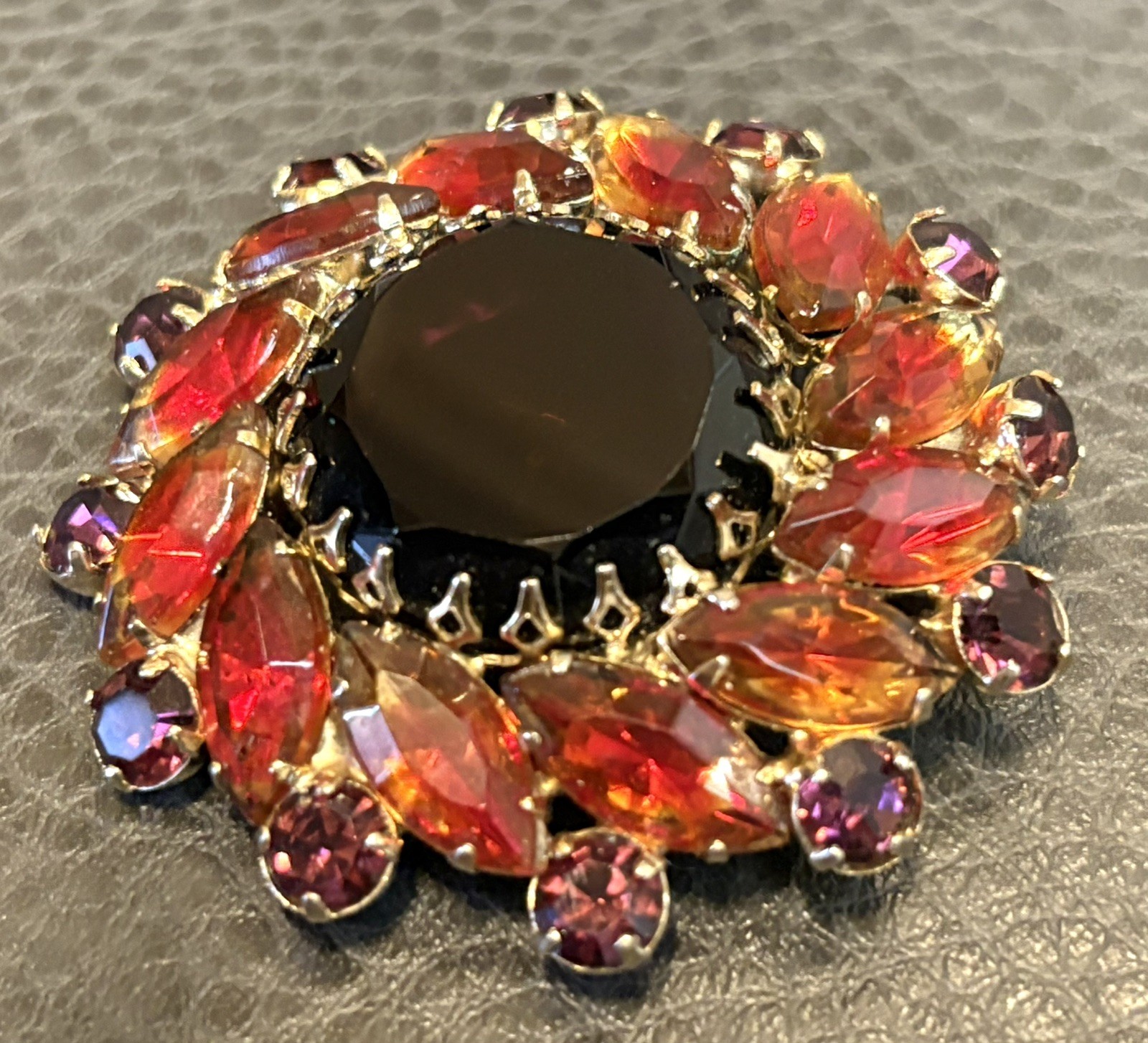 High End Dog Tooth Prong Set Crystal Red Givre Rhinestones Vintage Estate Brooch
