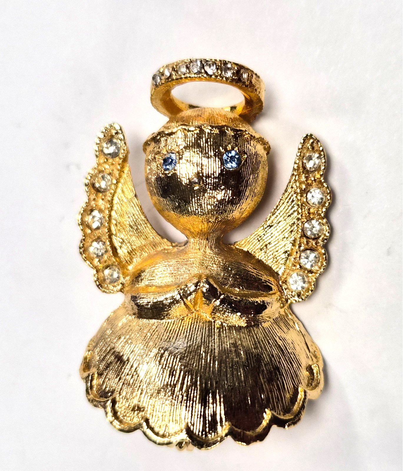 Vintage 70’s Signed Ultra Craft Gold Tone Angel Christmas Lapel Pin / Brooch