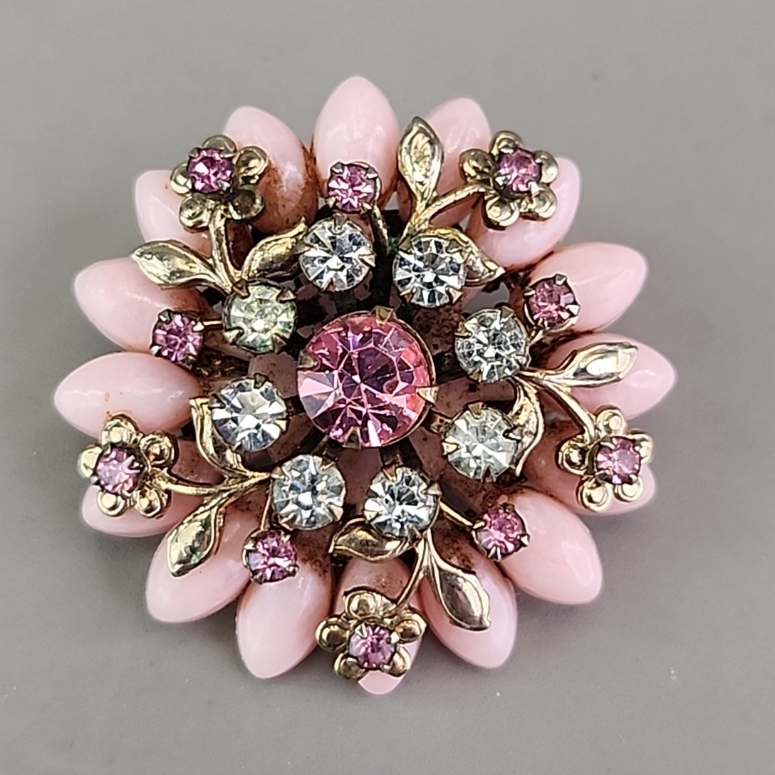 Vintage Flower Brooch Pink Acrylic Rhinestone Gold Tone Layers 1.5″