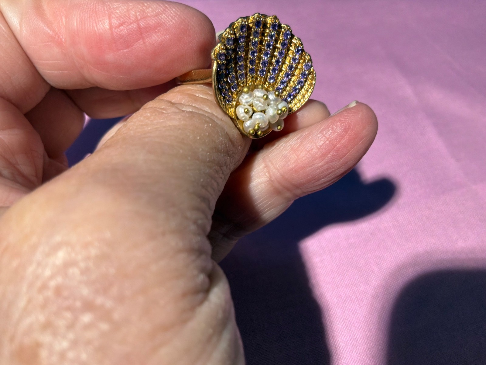 Vintage 1900’s Very Unusual Seed Pear & Amethyst Novelty Shell Clam Ring