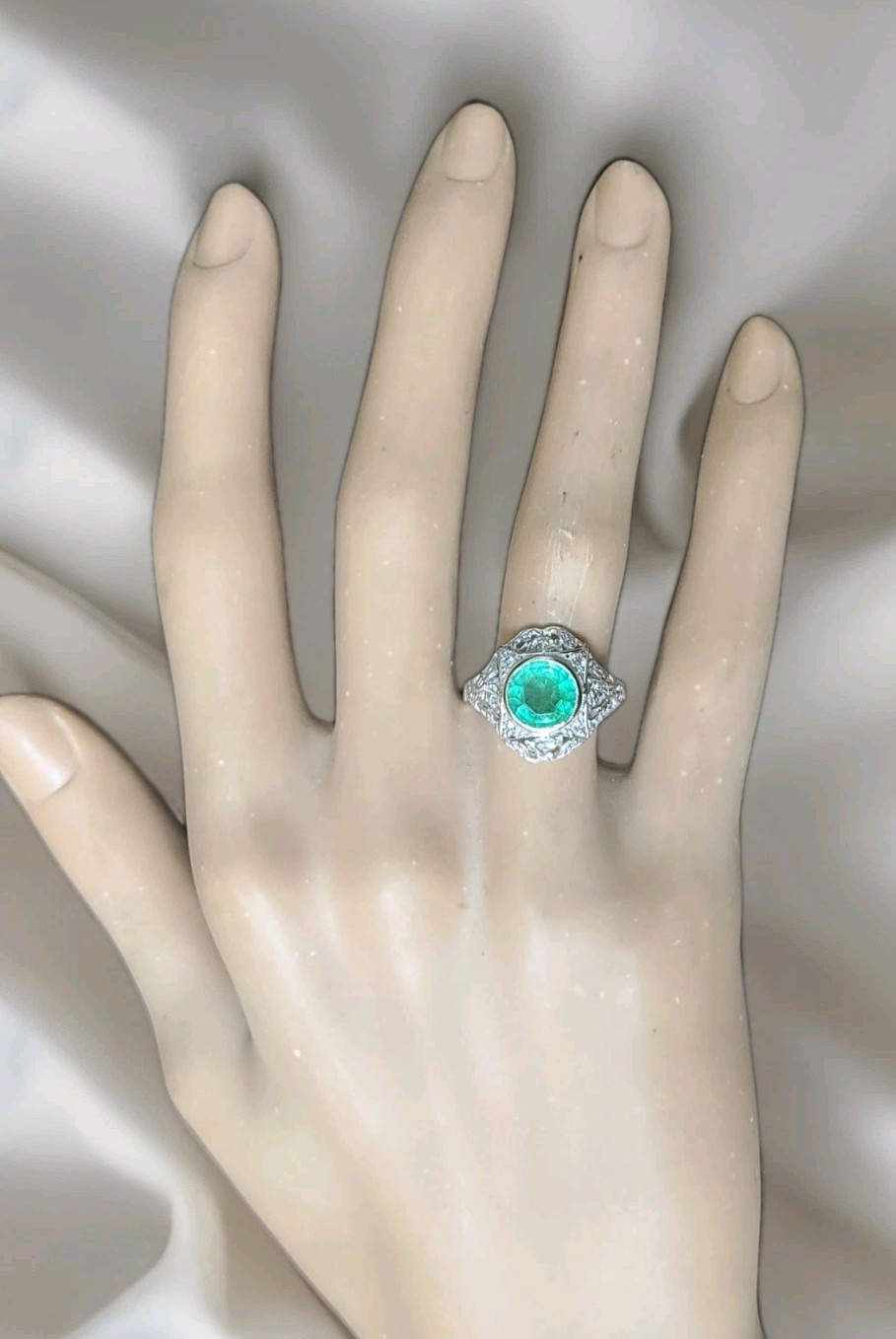 Vintage 14k White Gold Engagement Ring 1.35CT. Natural Round Colombian Emerald