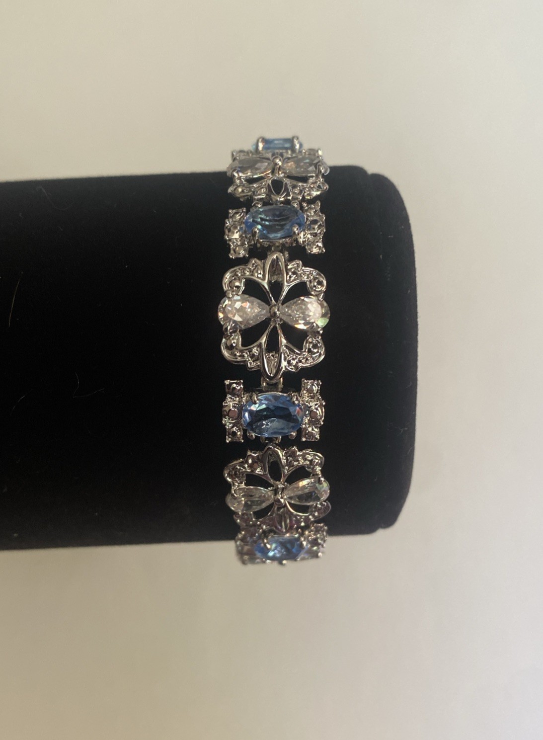 Camrose & Kross Jacqueline Kennedy Light Blue And Crystal Silver Link Bracelet