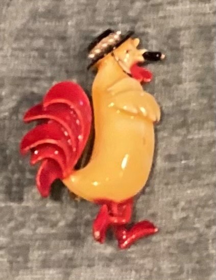 1950s vintage “Madame Smoking Hen” brooch by HAR excellent