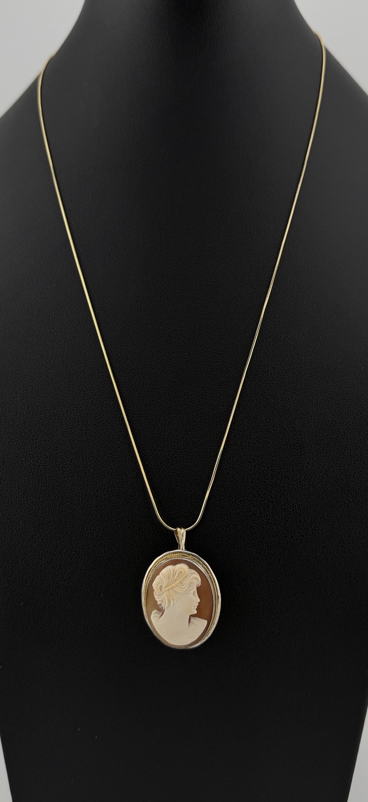 Vintage Shell Cameo Necklace Sterling Silver Vermeil Italy 20” Snake Chain