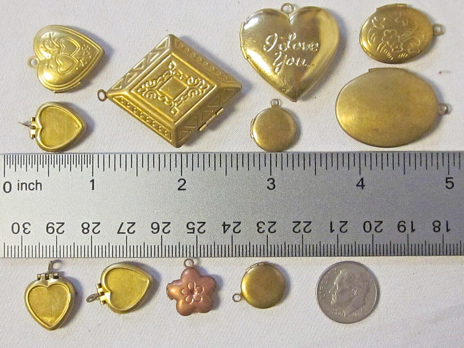 11 VTG MODERN LOCKETS HUGE LOT BRASS FINDINGS FLOWER HEARTS NOS PENDANTS CHARMS