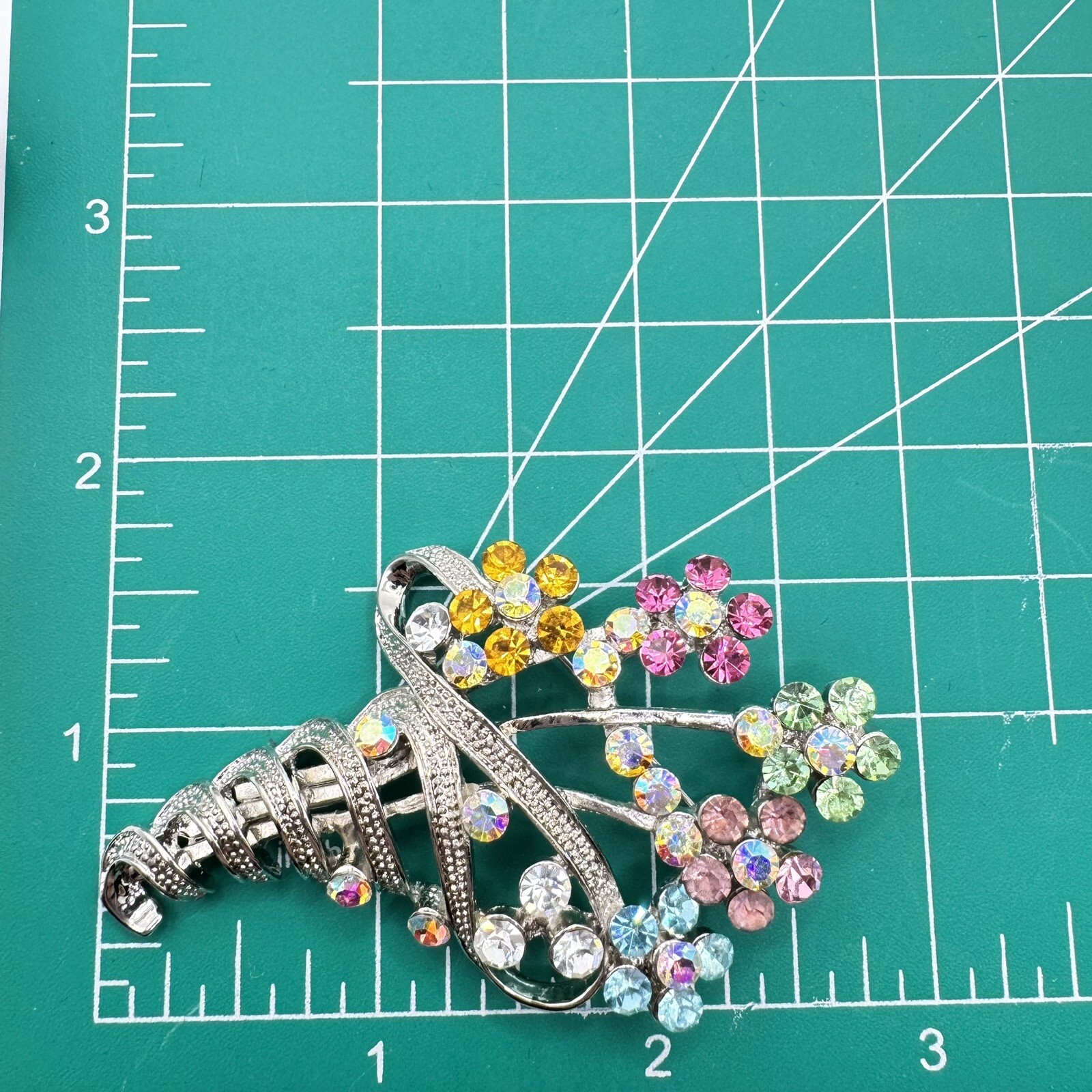 VTG Brooch Multicolor Rhinestones Flower Bouquet Silvertone Pin Unbranded