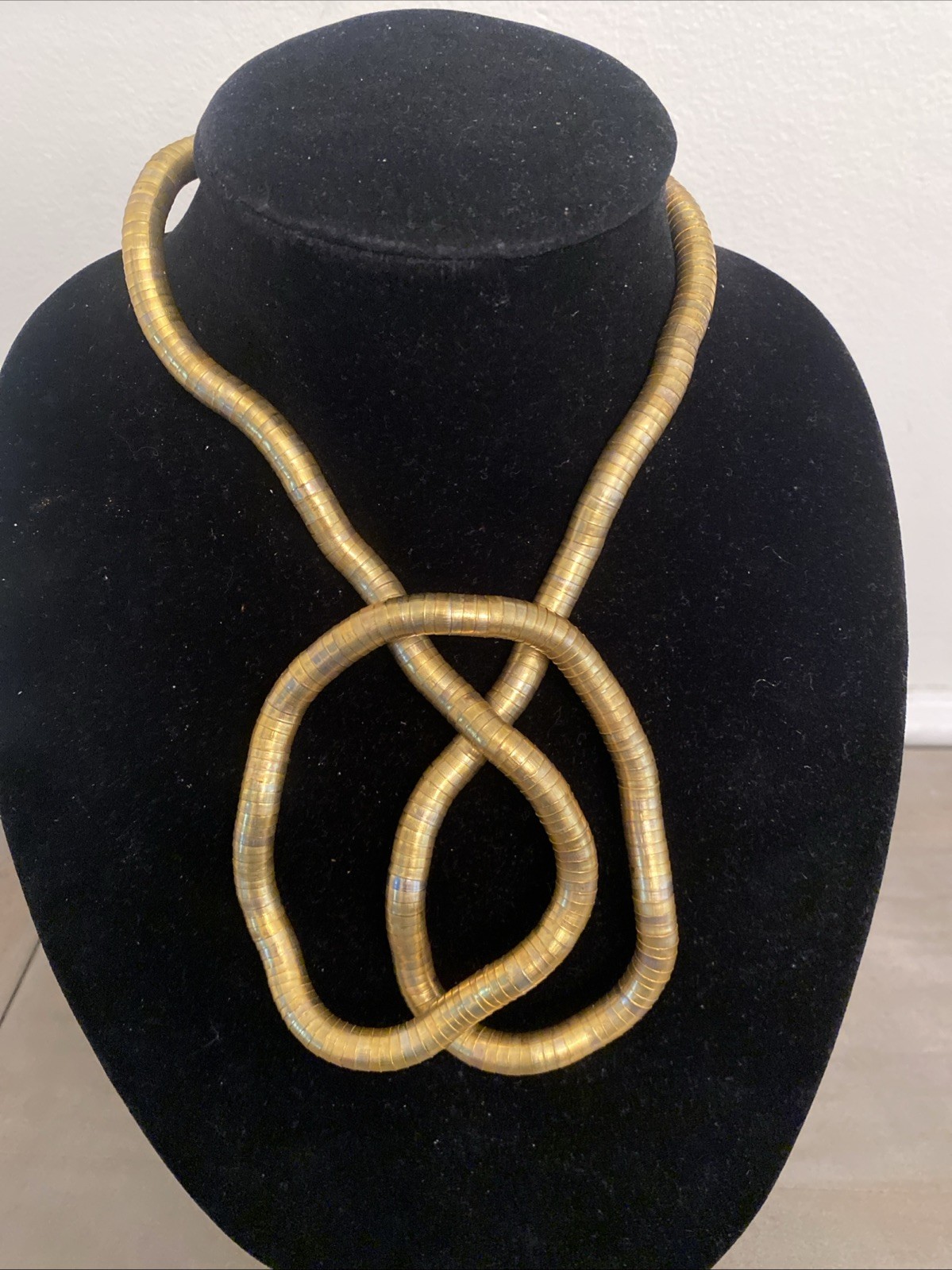 Necklace Gold Tone Sculptural Loop Bold Snake Chain Chunky Modern Runway Style