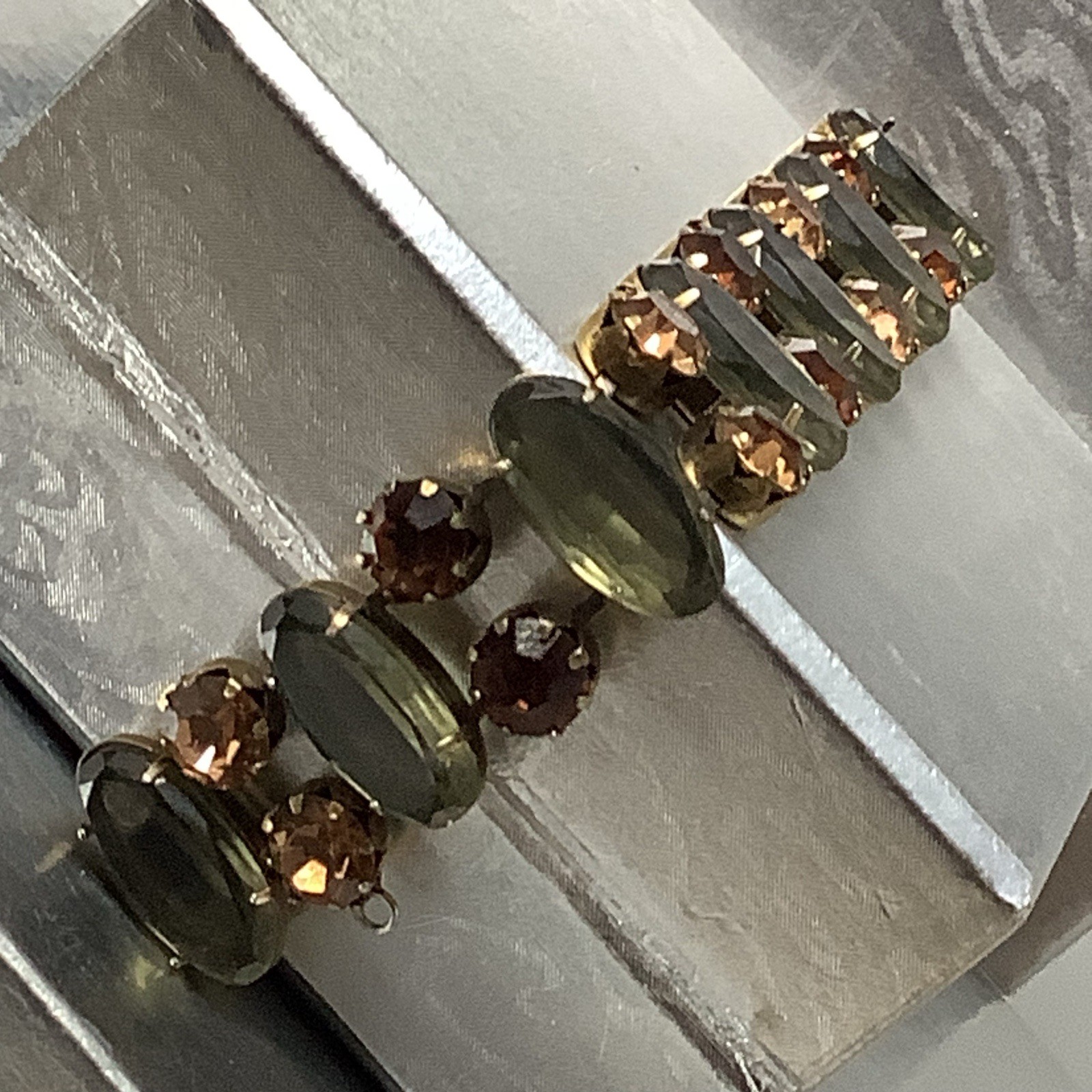 Vintage Signed Regency Golden Brown and Sage Green Crystal Bracelet 7″