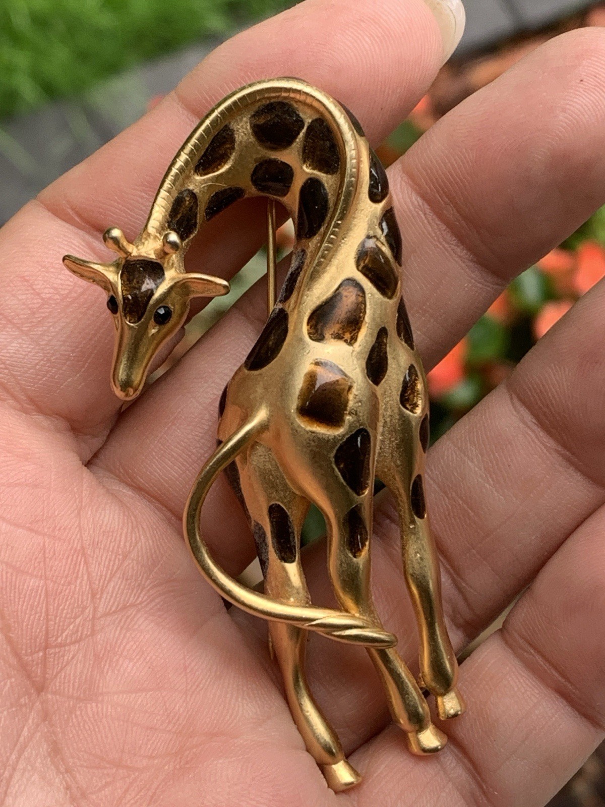 Vintage STUNNING Giraffe Brooch Large Pin 2.75″ Tall Gold Tone Enamel Signed FO
