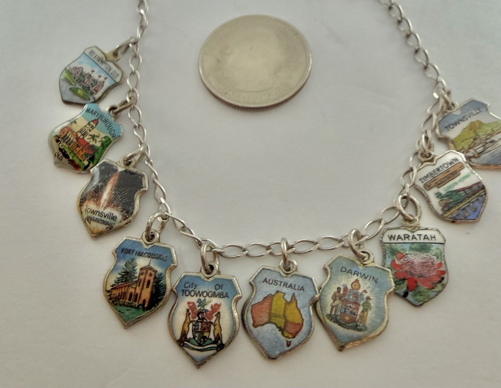 Vintage 10 Australia Tourist Historical Sites Shield Charms 925 Bracelet 7 3/4”