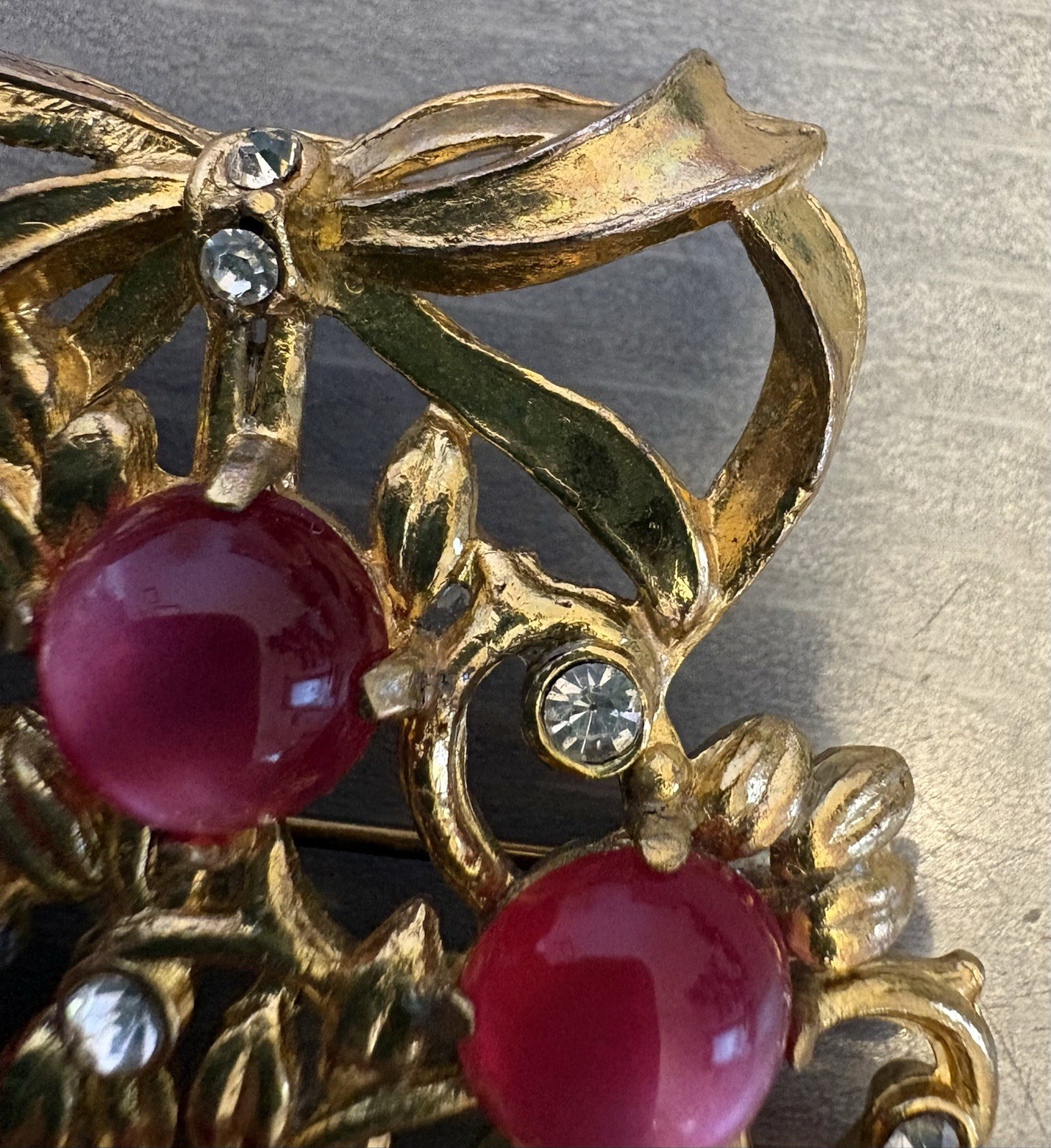 Retro Vintage Flower Basket Brooch Red Moonglow Lucite Cabs Rhinestones Goldtone