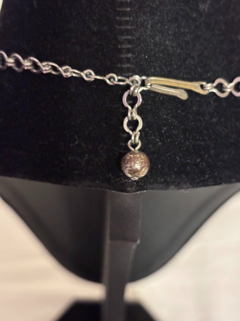 Vintage Yellow Necklace (16″) in Silver Tone for any occasion