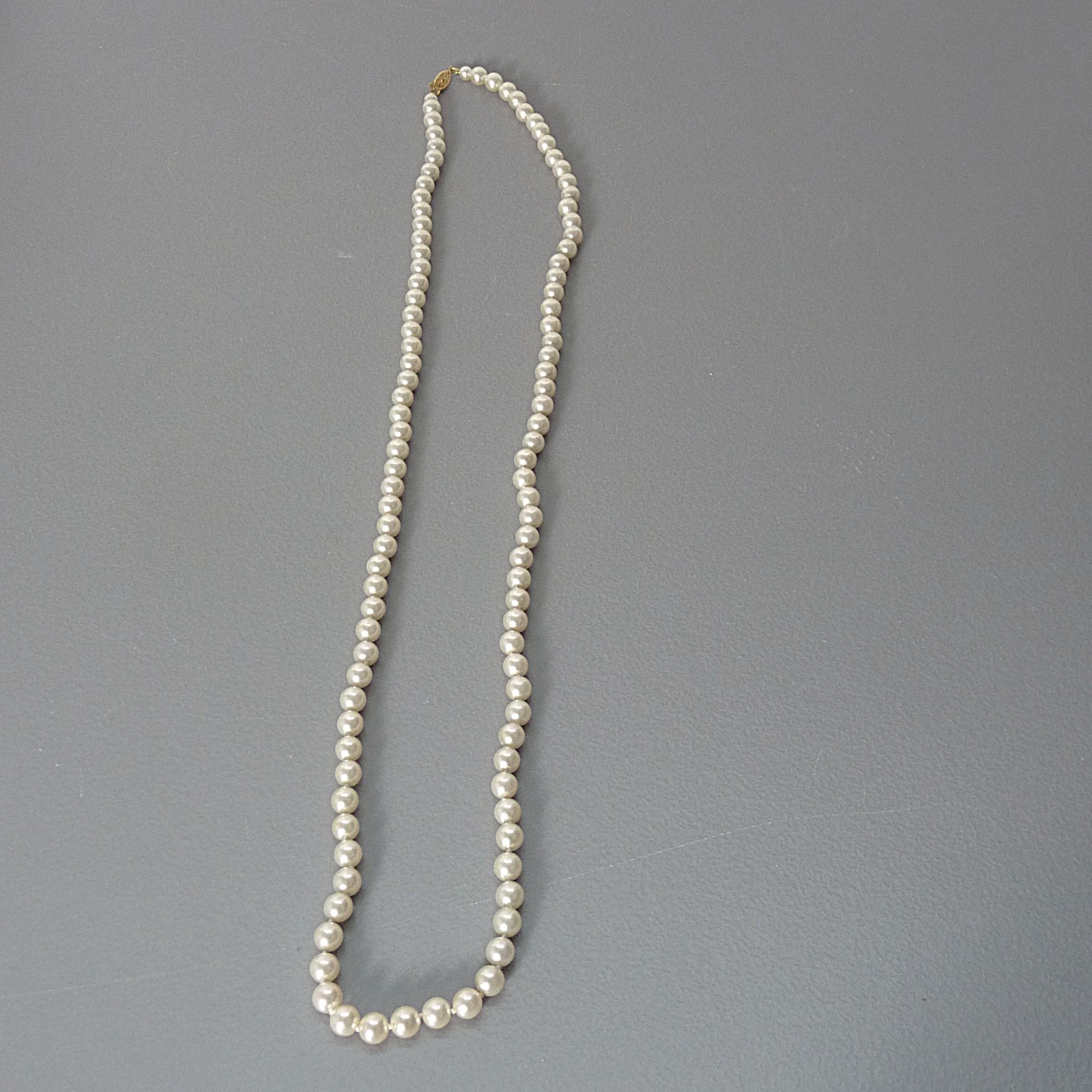 Vintage Hand Knotted 34″ Opera Pearl Necklace Japan Clasp Costume 6.35mm Womens