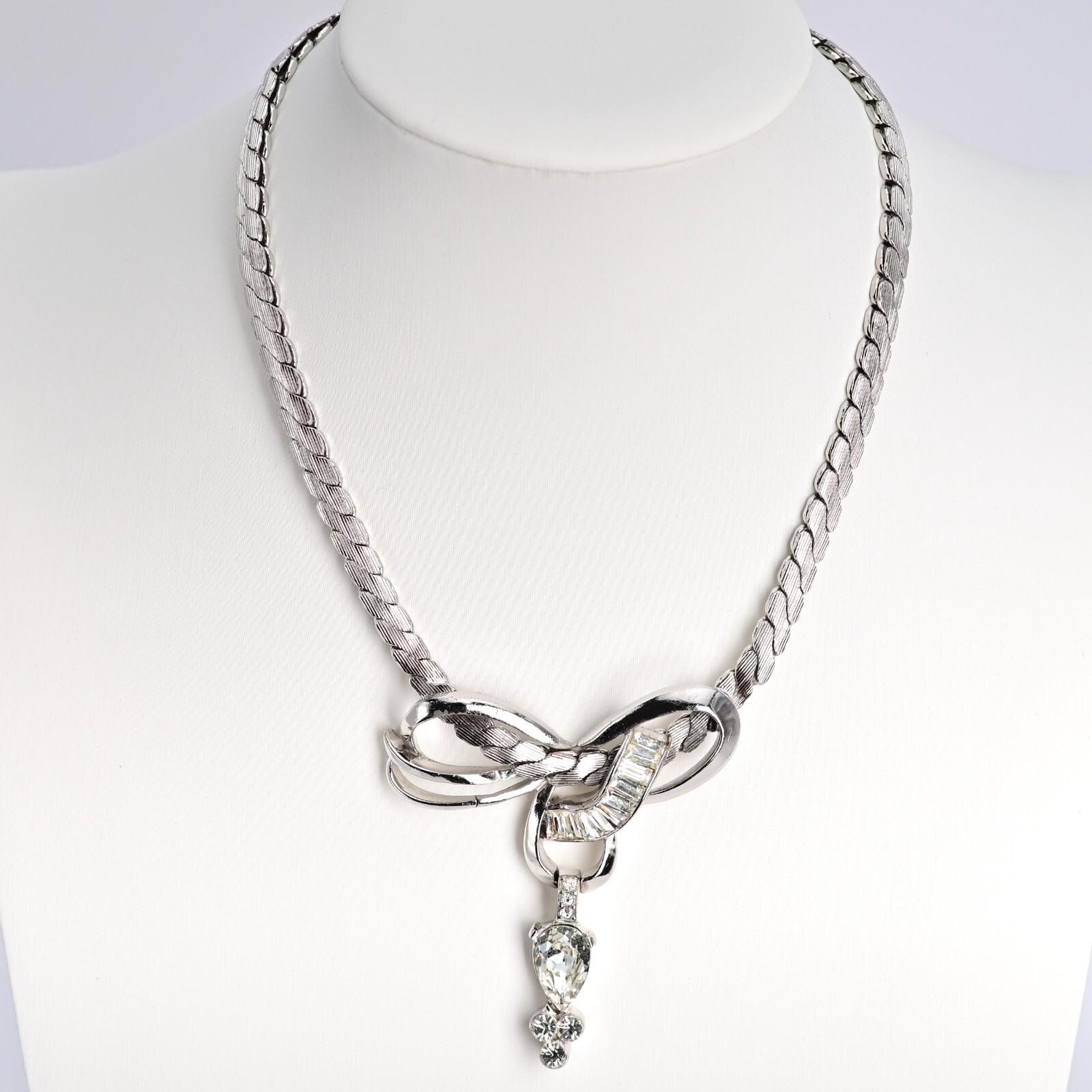 TARA Vintage Original White Gold Plated Silver Diamond Zirconia Pendant Necklace