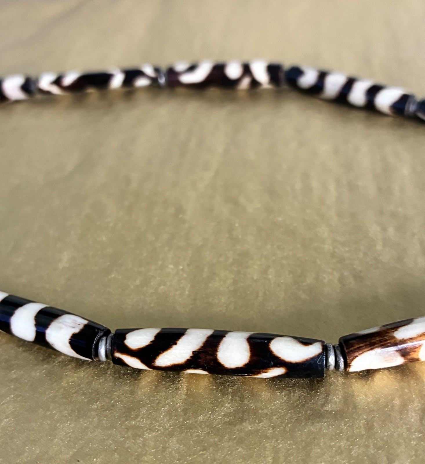 Vintage 1960s Brown & Cream African Batik Bone Beaded Necklace Tribal Ethnic 17″