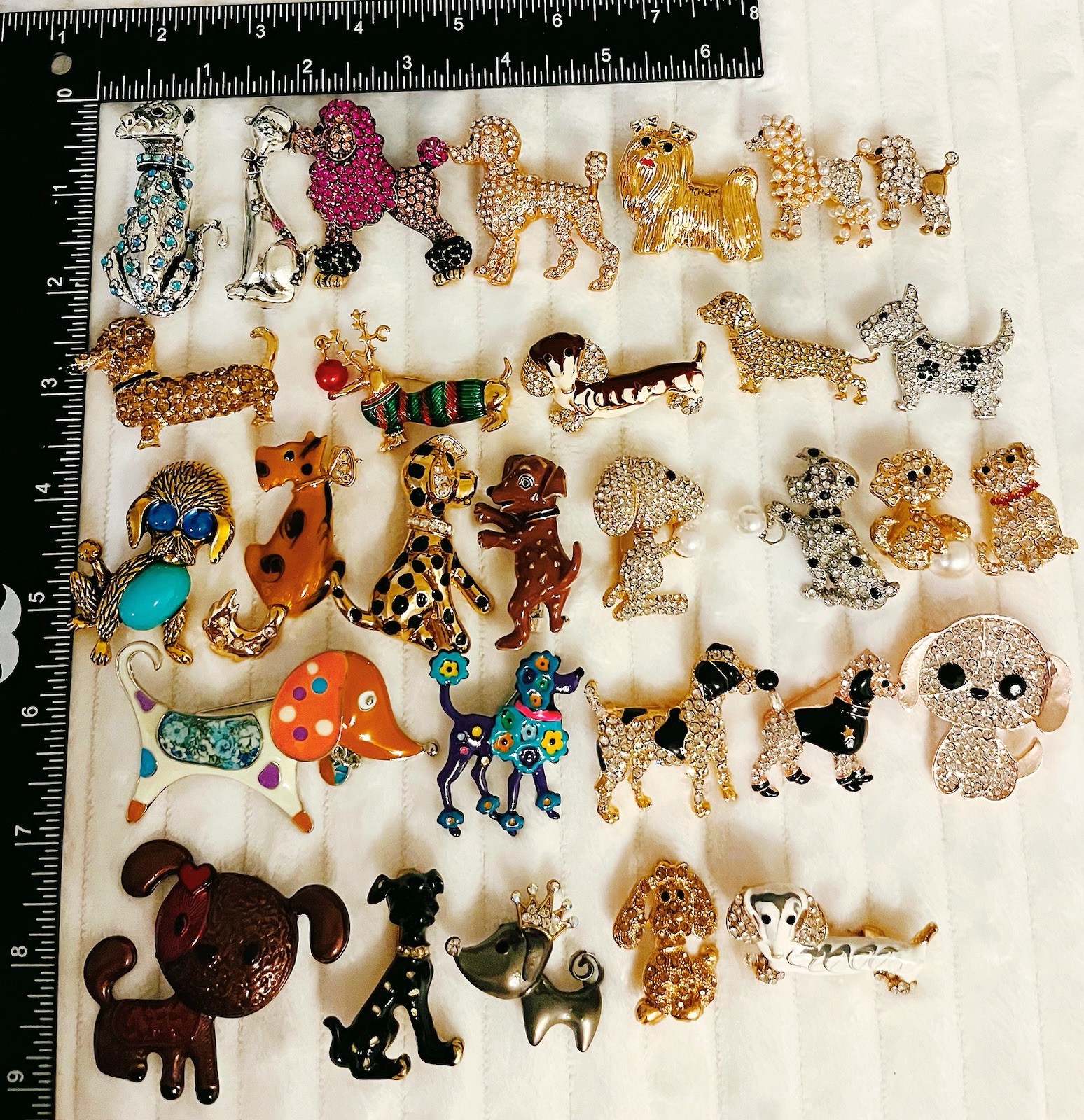 30pc Dog Brooch Pin Lot Heavywork Poodle Dachshund Scottie Costume