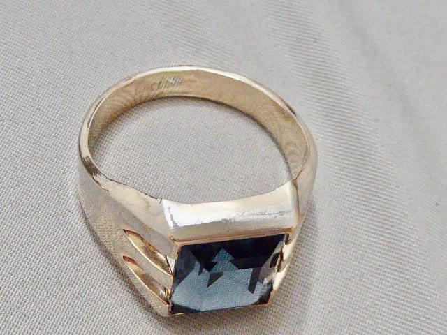 SIGNED V C VINTAGE 10K YELLOW GOLD FILLED NEW OLD STOCK 70’S SIZE 11 BLUE RING
