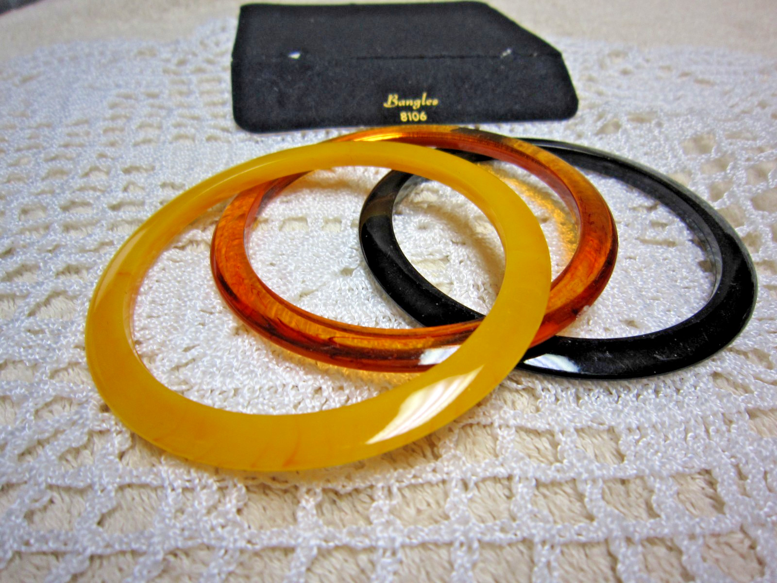 SARAH COVENTRY “BANGLES” Bracelet Set of (3) Acrylic Black, Butterscotch, Rust