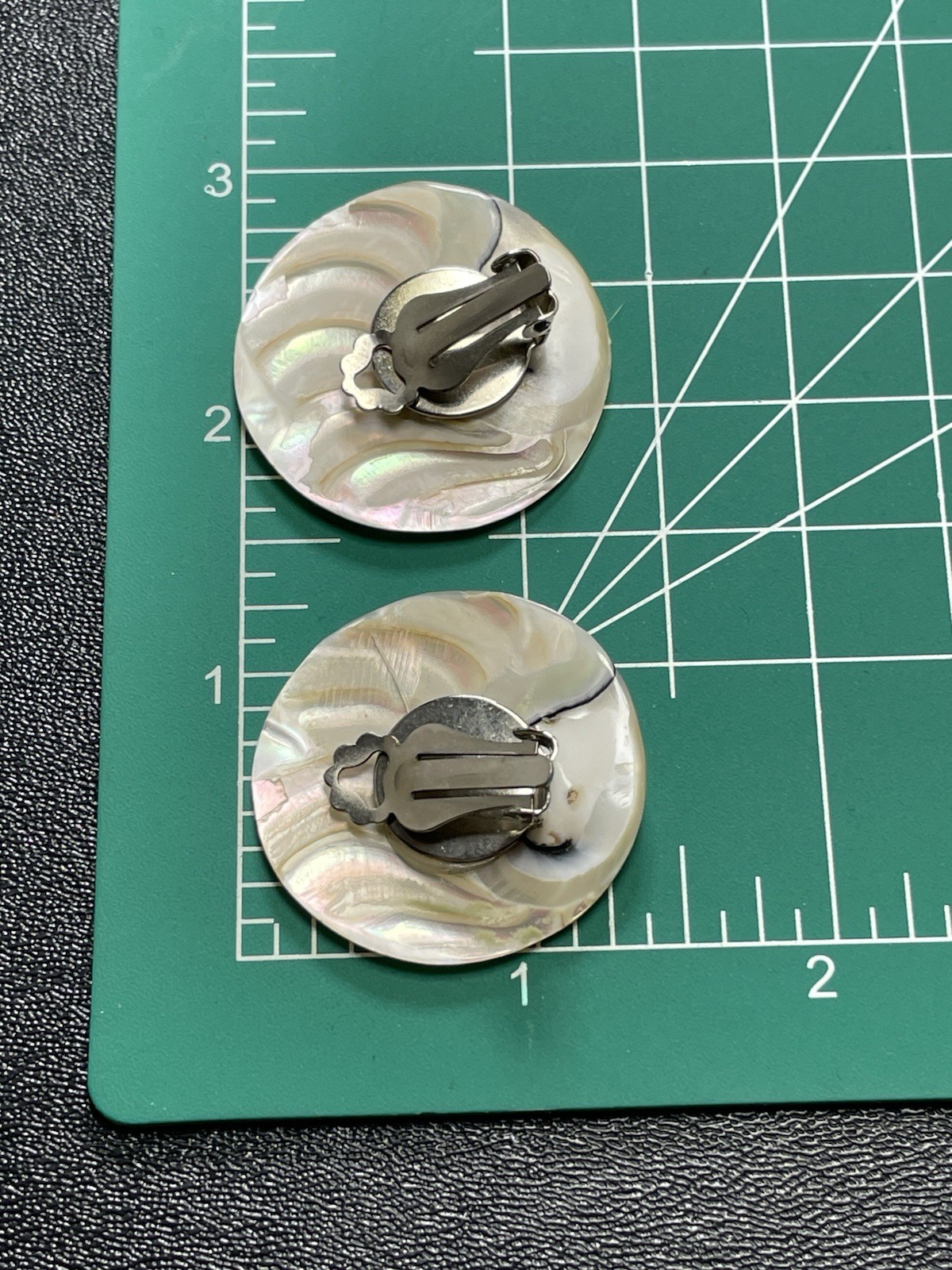 Vintage Large 1.4” Round Shell Clip Earrings
