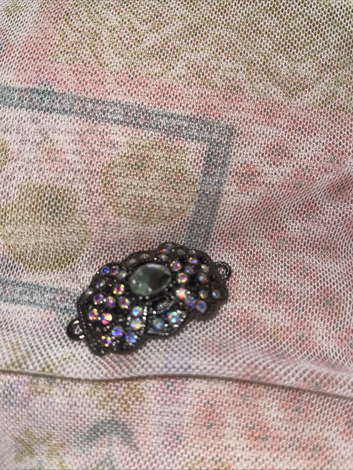 antique-style, oval-shaped Unknown Pendant Auror Borealis