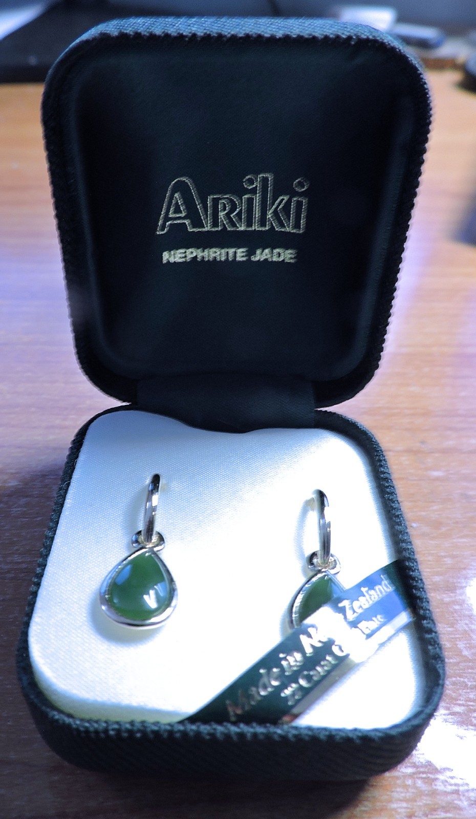Antique NIB Ariki Nephrite Jade Earrings – Never Been Taken Out of Box -58 Yrs