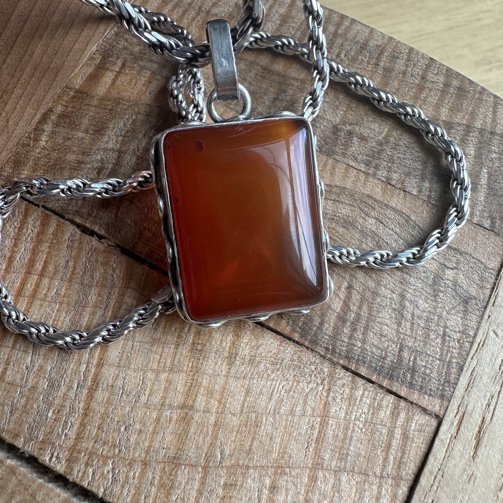 VTG Artisan Pendant Necklace 19 Inch Red Orange Carnelian Agate Sterling 20.8g