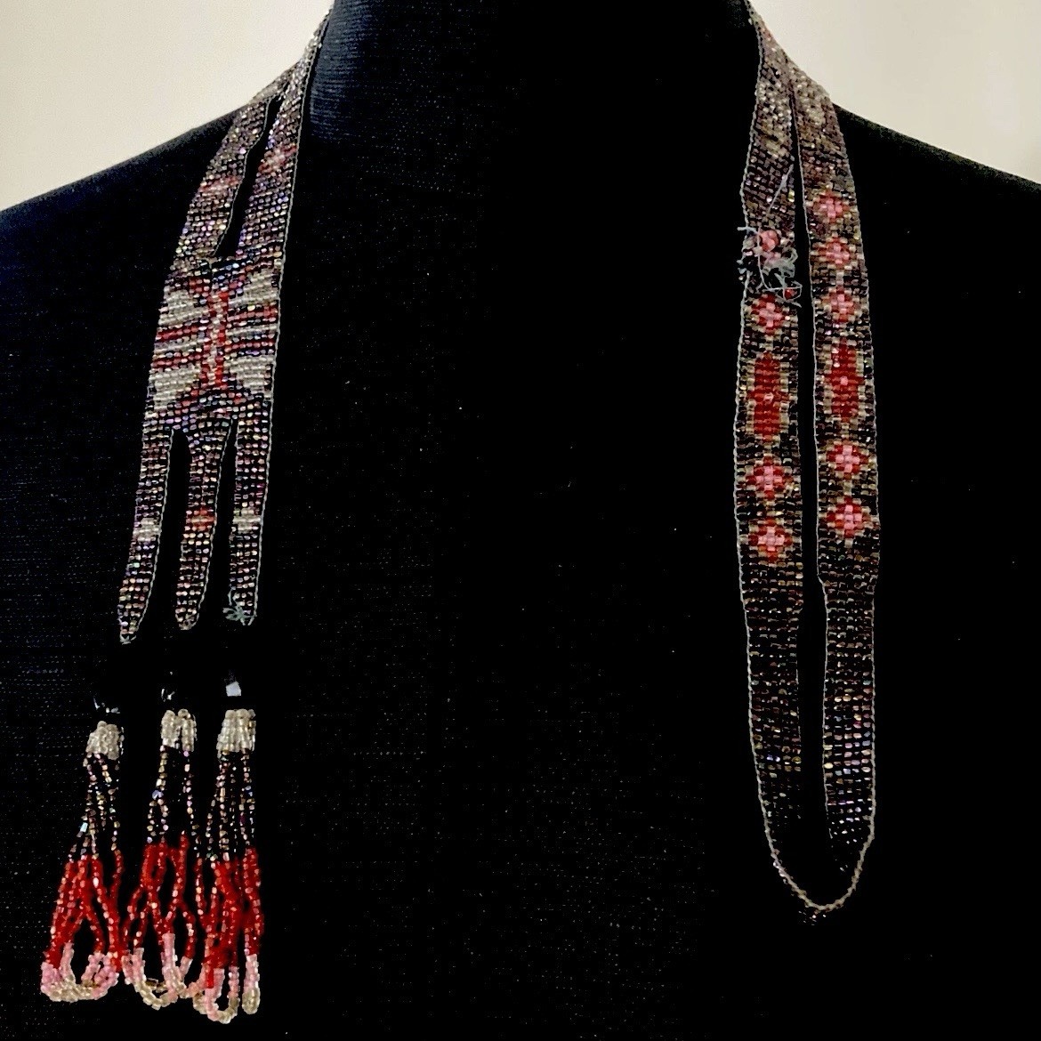 1920s Flapper Deco Sautoir Necklace, Very Good Antique Condition, Ecru/Blue/Pink
