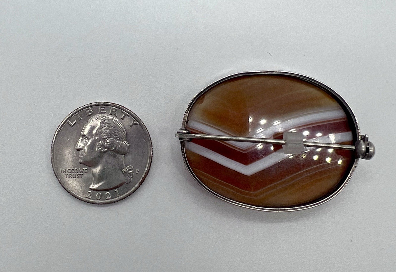 Vintage Red Banded Agate & Sterling Silver Brooch 13.99 Grams
