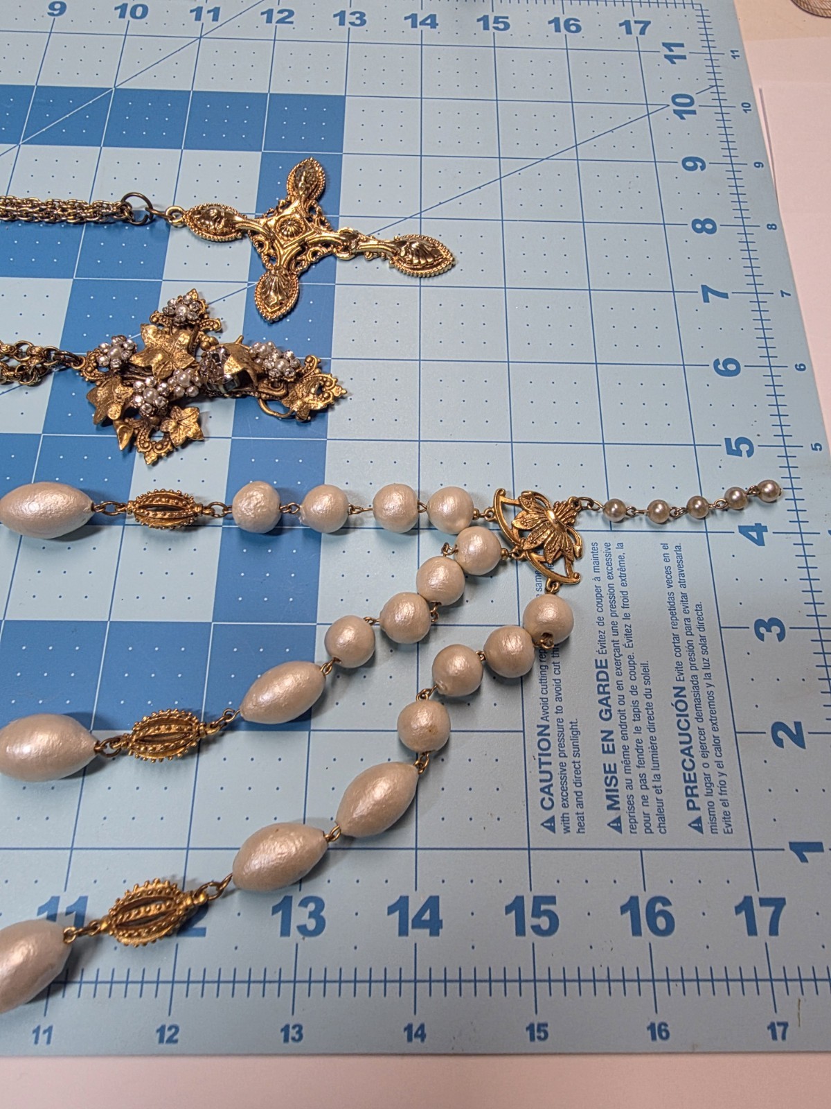 VTG SIGNED ART. DEMARIO. FLORENZA. 3 PIECES NECKLACE/PENDANTS, RARE COLLECT
