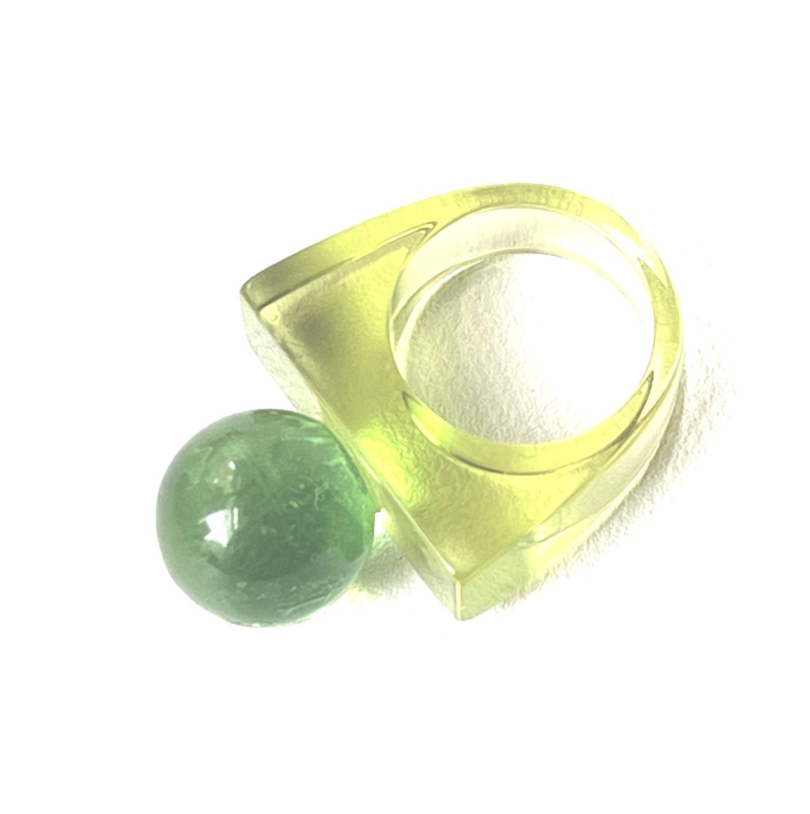 Vintage Size 7 Lucite Ring Chunky Hi-Ball Kiwi Green Statement Unisex Acrylic
