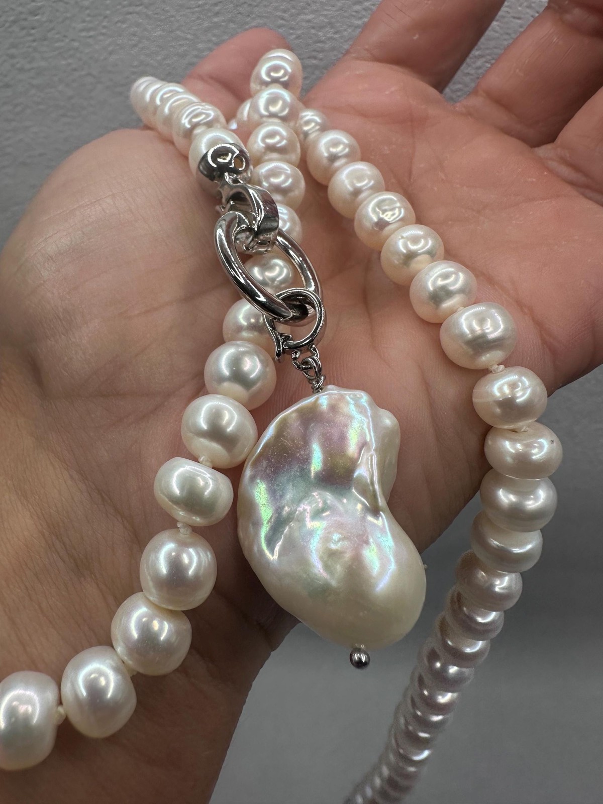 24 Inch Hand Knotted White Freshwater Pearl Necklace Detachable Baroque Pendant